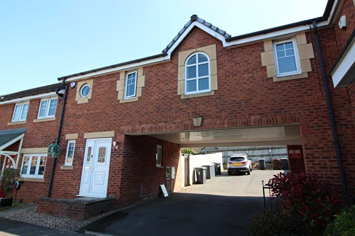 1 Bedroom Mews To Rent In Heron View, Glossop, SK13