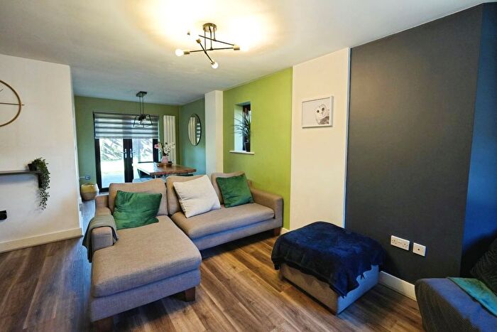 3 Bedroom Town House To Rent In Royle Green Road, Manchester, M22