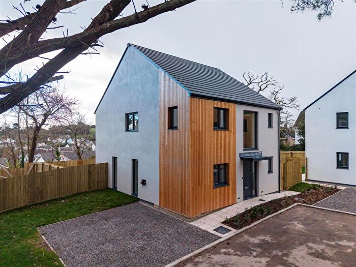 5 Bedroom Detached House For Sale In Roselyon Gardens, Par, PL24