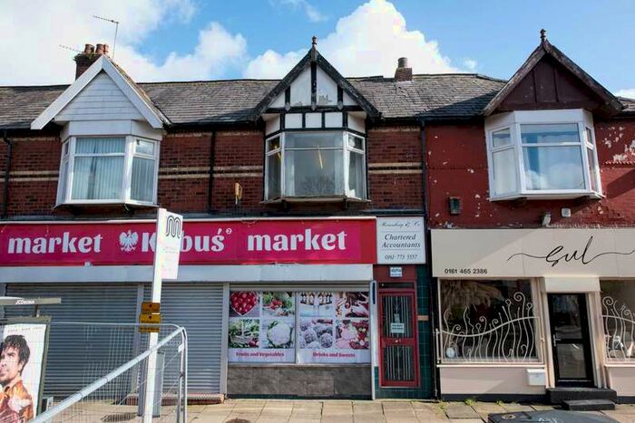 Office Commercial To Rent In Bury New Road, Manchester, M25