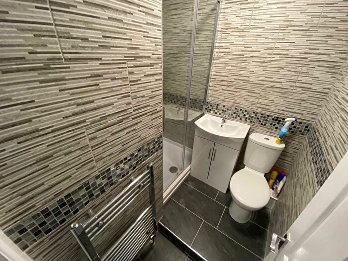6 Bedroom Terraced House To Rent In Harold Terrace, Hyde Park, Leeds, LS6