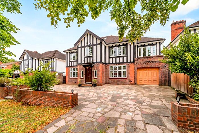 7 Bedroom Detached House For Sale In Lawrie Park Avenue, Sydenham, SE26