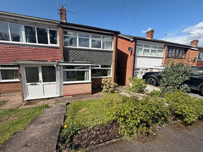 2 Bedroom Semi Detached House To Rent In Kirby Close, NG21