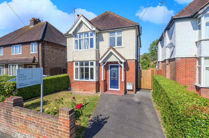 4 Bedroom Detached House To Rent In Beckingham Road, Guildford, GU2