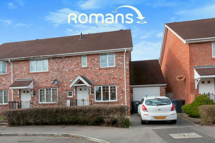 3 Bedroom Terraced House To Rent In Reynolds Street Fleet, GU51