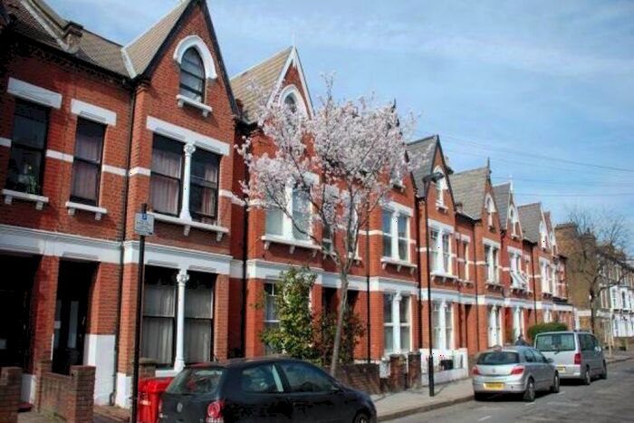 4 Bedroom Flat To Rent In Fairbridge Road, London, N19