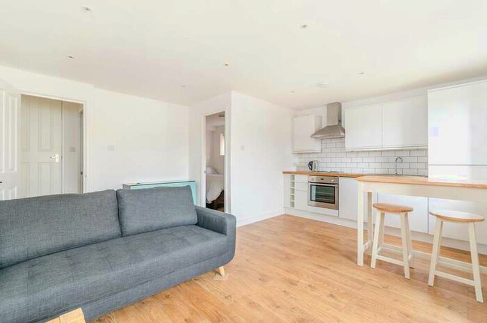 1 Bedroom Flat To Rent In Birchanger Road, South Norwood, SE25
