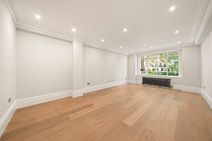 2 Bedroom Flat To Rent In Montagu Square, London, W1H