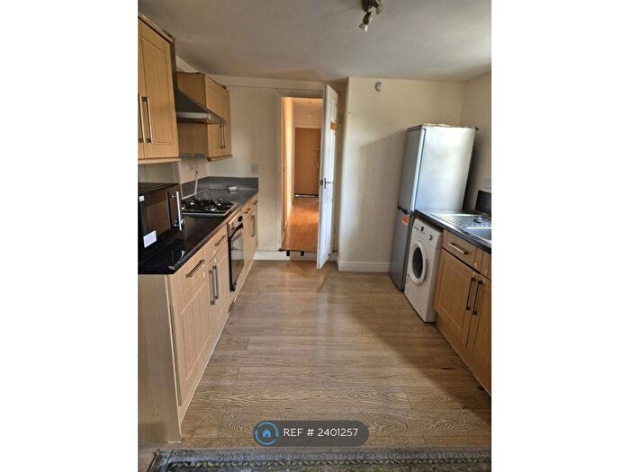 2 Bedroom Flat To Rent In Locket Road, Harrow, HA3