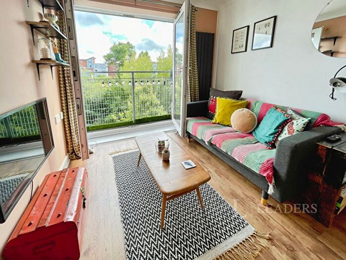 1 Bedroom Flat For Sale In Acorn Avenue, Poole, Dorset, BH15