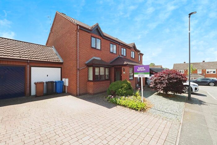 3 Bedroom Semi-Detached House For Sale In Goldstone Court, Spondon, Derby, DE21