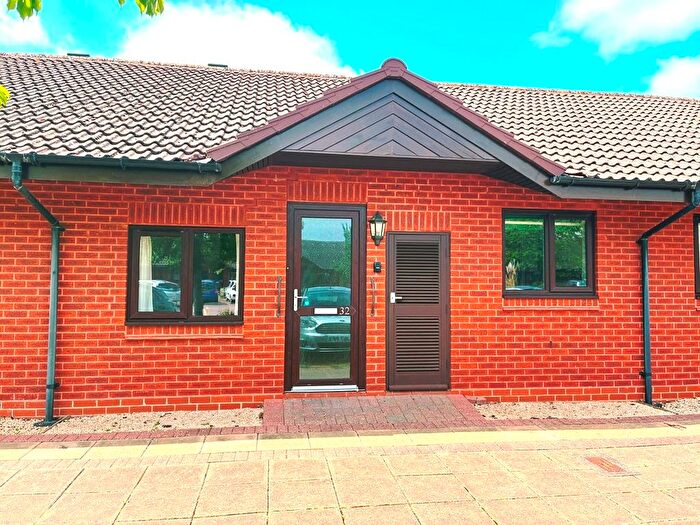 2 Bedroom Terraced Bungalow For Sale In Icknield Court, Bidford-On-Avon, B50