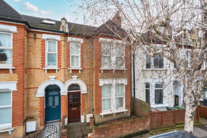 3 Bedroom Terraced House For Sale In Fernbrook Road, Hither Green, SE13