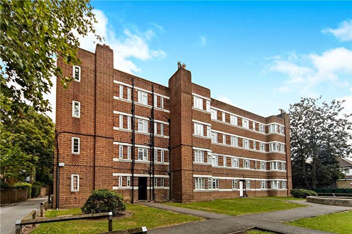 2 Bedroom Flat For Sale In Warwick Gardens, London Road, Thornton Heath, CR7