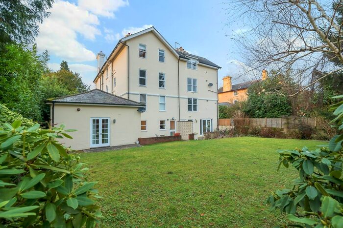 2 Bedroom Flat To Rent In Broadwater Down, Tunbridge Wells, TN2