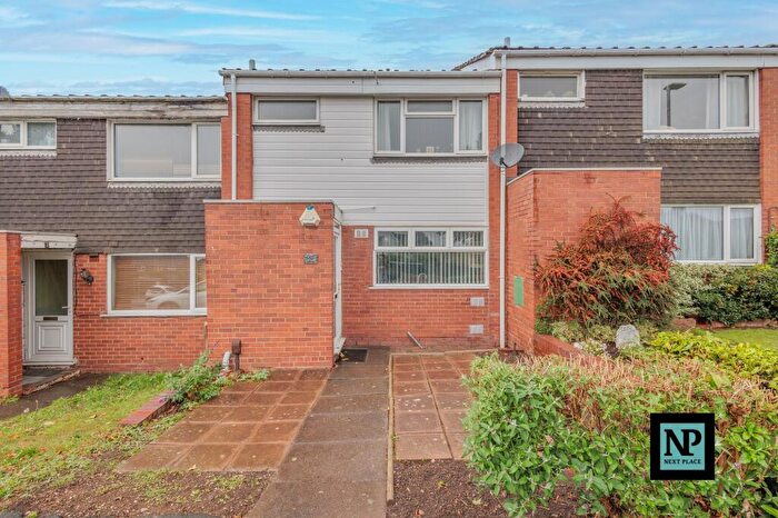 3 Bedroom Terraced House For Sale In Carisbrooke, Tamworth, B77