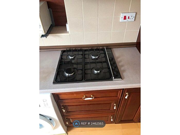 1 Bedroom Flat To Rent In Rosemount Buildings, Edinburgh, EH3