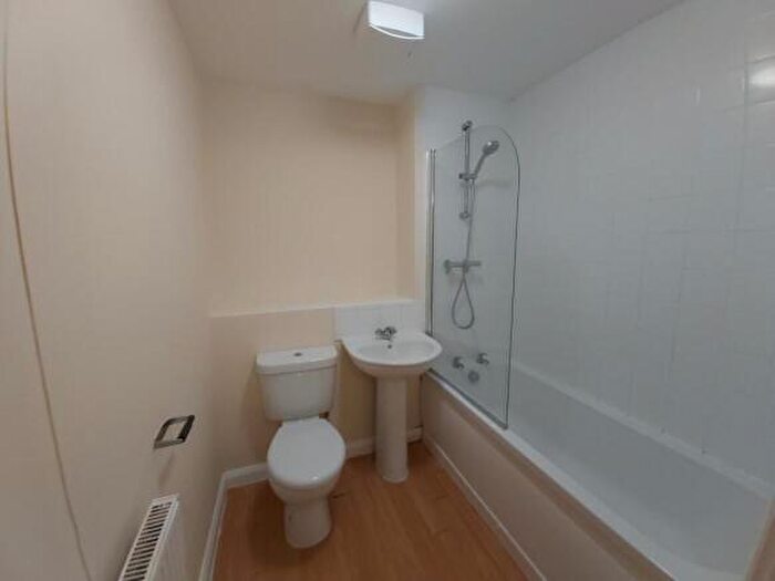 2 Bedroom Flat To Rent In Ashwood Close, Osmaston, DE24
