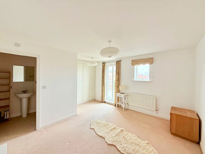 4 Bedroom Town House To Rent In Selman Close, Hythe, Southampton, SO45