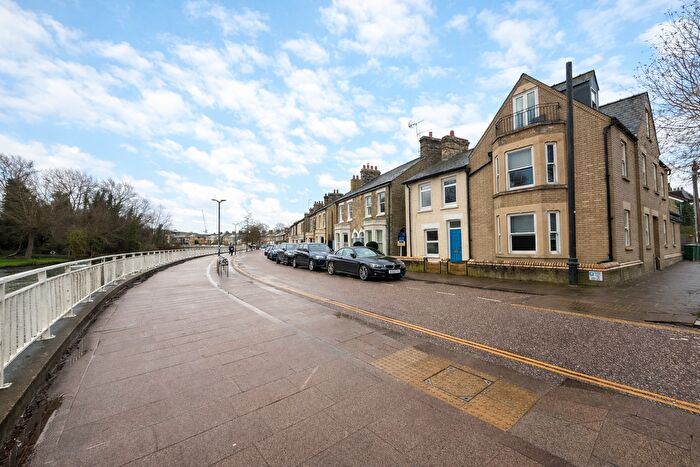 2 Bedroom End Terrace House To Rent In Riverside, Cambridge, CB5