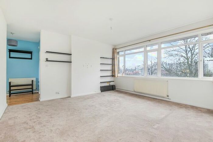 2 Bedroom Flat To Rent In Pelton Road, London, SE10