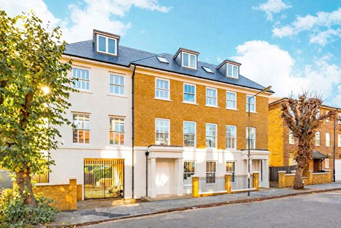 Studio To Rent In Tabor Grove, London, SW19