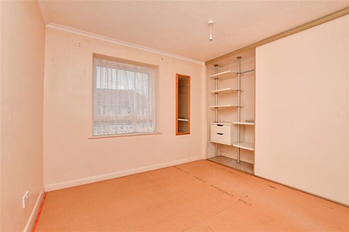 1 Bedroom Terraced House For Sale In Birchanger Road, London, SE25