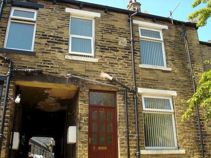 2 Bedroom Terraced House To Rent In Heaton Road, Bradford, West Yorkshire BD9