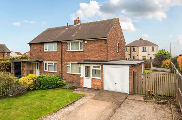 2 Bedroom Semi Detached House For Sale In Owlcotes Gardens, Pudsey, West Yorkshire, LS28