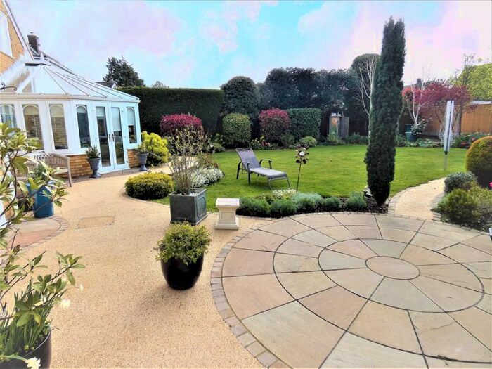 5 Bedroom Detached House For Sale In Eastcliff Close, Lee-On-The-Solent, PO13
