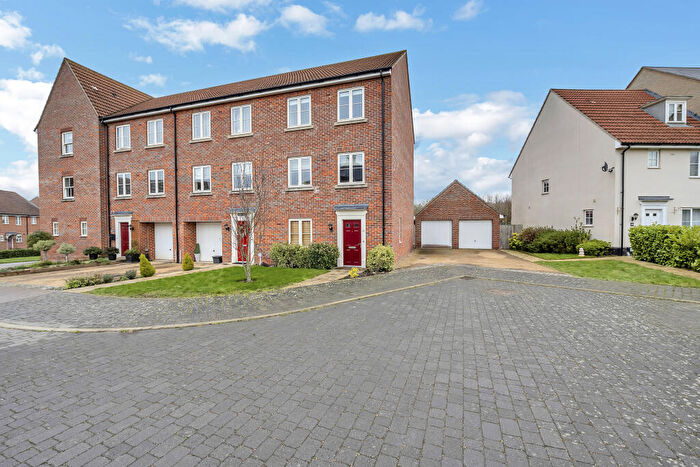 4 Bedroom Town House To Rent In East Close, Bury St Edmunds, IP33