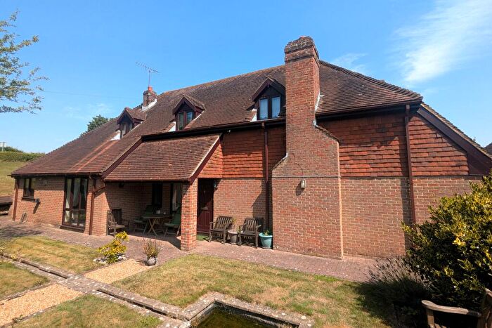 5 Bedroom Link Detached House To Rent In Droxford Wickham Road Unfurnished, SO32