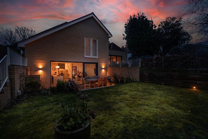 4 Bedroom Semi-detached House For Sale In Kings Drive, Thames Ditton, KT7