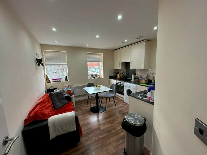 1 Bedroom Apartment To Rent In Brunswick Court Leeds, LS2