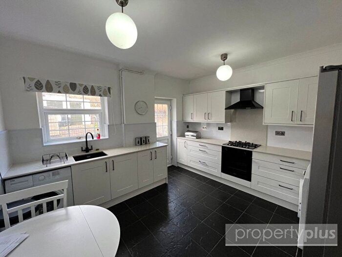 2 Bedroom End Terrace House For Sale In Prospect Place, Tylorstown, Ferndale, CF43