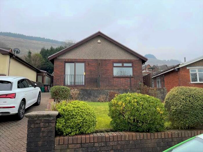 3 Bedroom Detached House To Rent In 3 Cwm Alarch Close (G28)