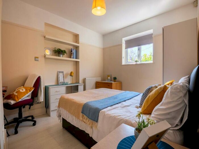 4 Bedroom Bungalow To Rent In Rough Common Road, Rough Common, Canterbury, CT2