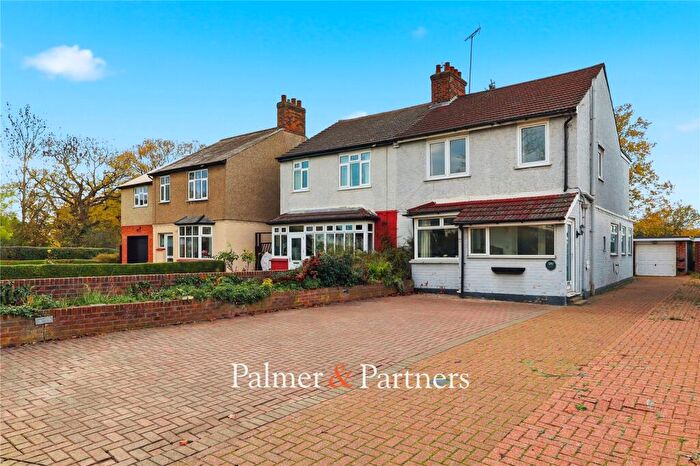 3 Bedroom Semi-Detached House For Sale In Galleywood Road, Chelmsford, Essex, CM2