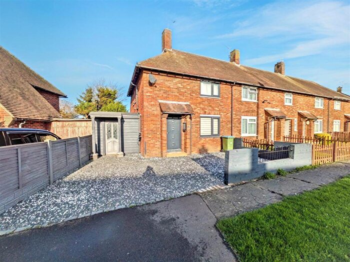 2 Bedroom End Of Terrace House For Sale In Foundry Road, Yapton, BN18