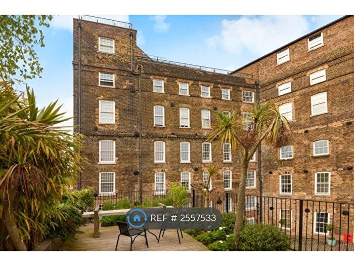 2 Bedroom Flat To Rent In Greenwich High Road, Greenwich, London, SE10