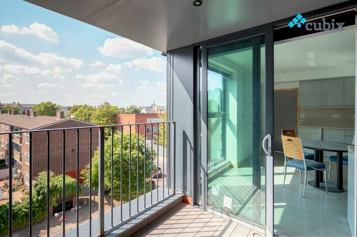 5 Bedroom Flat To Rent In Lowth Road, Camberwell, SE5