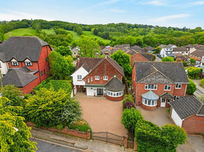 5 Bedroom Detached House For Sale In Fernlea Road, South Benfleet, SS7