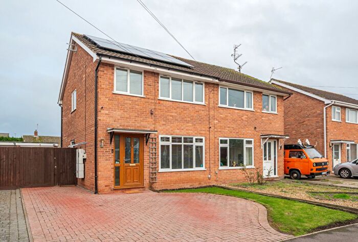 3 Bedroom Semi Detached House For Sale In Knights Way, Tewkesbury, Gloucestershire, GL20