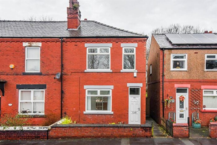 3 Bedroom End Of Terrace House For Sale In Railway Road, Chorley, PR6