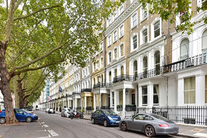 2 Bedroom Flat To Rent In Beaufort Gardens, London, SW3