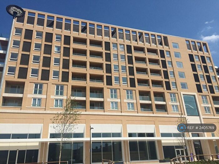 2 Bedroom Flat To Rent In Silvertown Square, London, E16