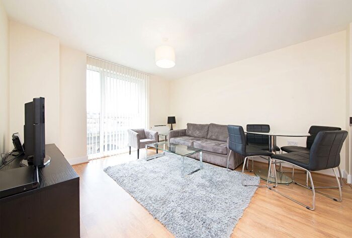 1 Bedroom Flat To Rent In Glenthorne Road, Hammersmith, W6