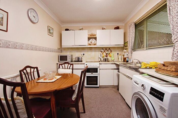 2 Bedroom Semi-Detached House For Sale In Mansfield Road, Underwood, Nottingham, NG16