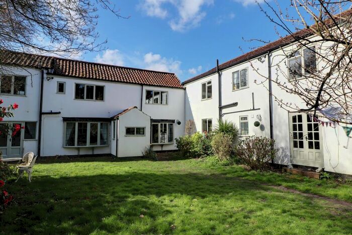 5 Bedroom Detached House For Sale In Belshaw Lane, Belton, DN9