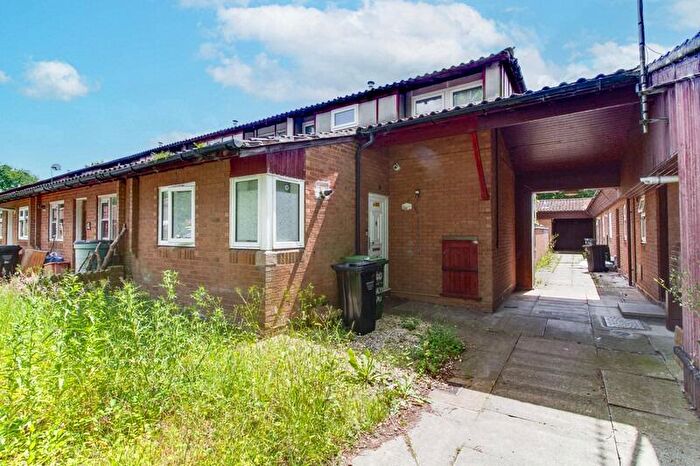 2 Bedroom Terraced House For Sale In Malyons Place, Basildon, Essex, SS13